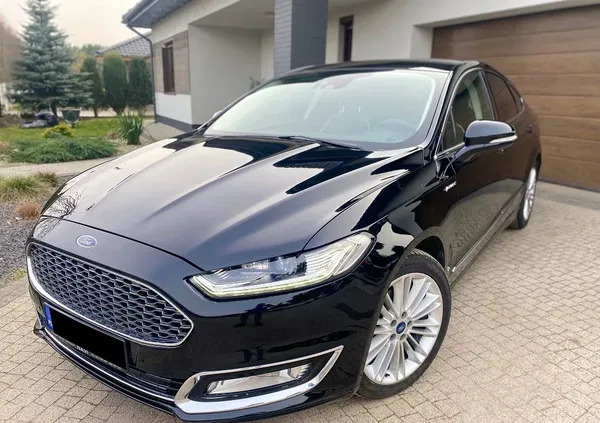 samochody osobowe Ford Mondeo cena 61900 przebieg: 167000, rok produkcji 2017 z Kielce